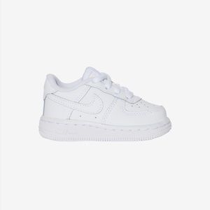 NIB: Nike Air Force 1 Low - size 6C